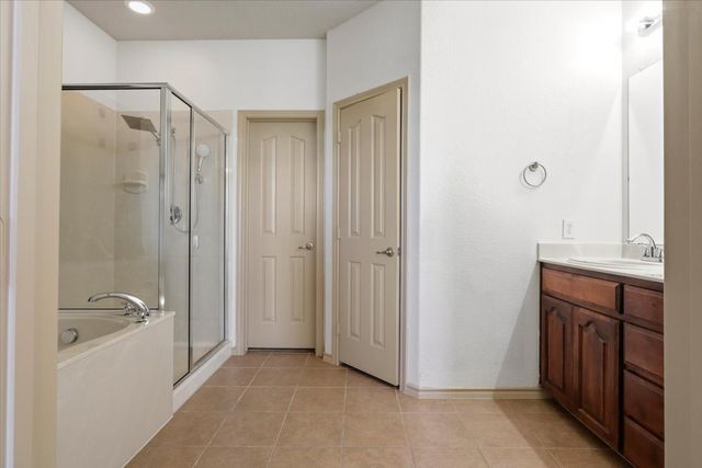 714 Bayou Drive, Glenn Heights, TX 75154