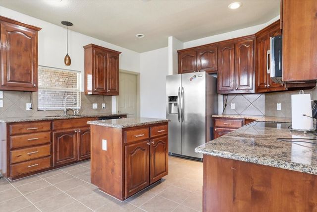 714 Bayou Drive, Glenn Heights, TX 75154