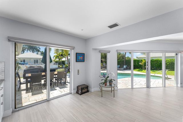 940 SW Mulberry Way, Boca Raton, FL 33486