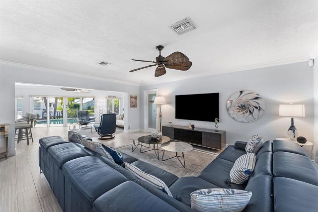 940 SW Mulberry Way, Boca Raton, FL 33486