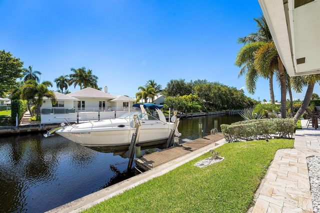 940 SW Mulberry Way, Boca Raton, FL 33486