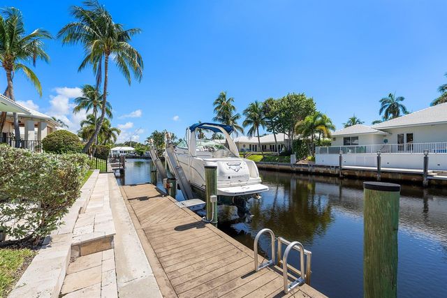 940 SW Mulberry Way, Boca Raton, FL 33486