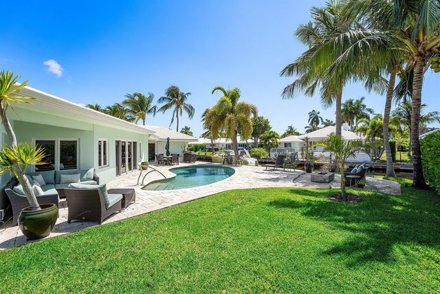 940 SW Mulberry Way, Boca Raton, FL 33486