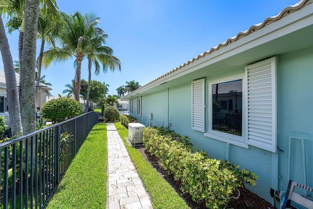 940 SW Mulberry Way, Boca Raton, FL 33486