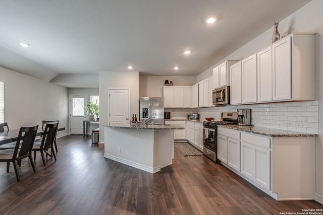 9811 Kalm Brome, San Antonio, TX 78254