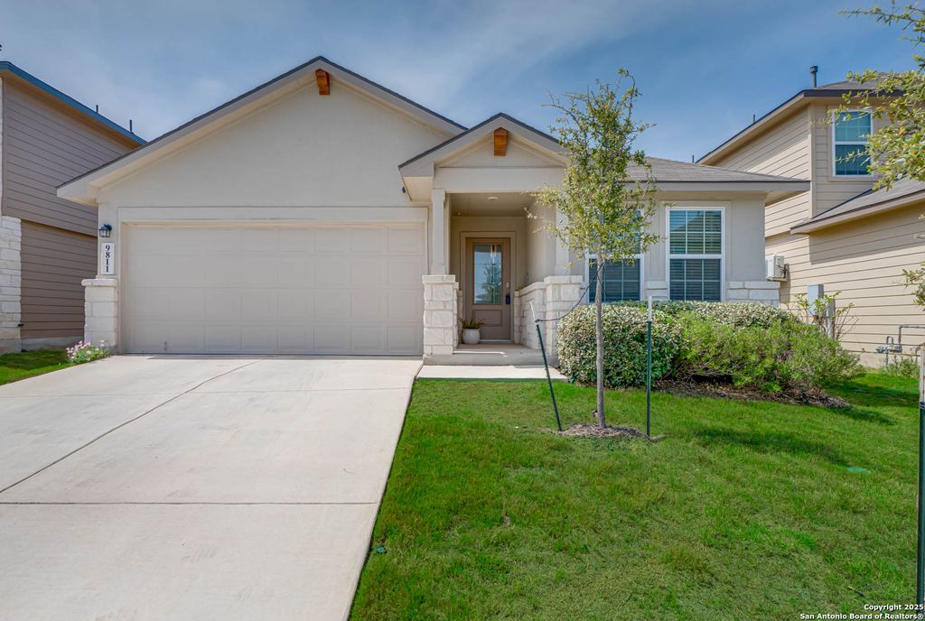 9811 Kalm Brome, San Antonio, TX 78254