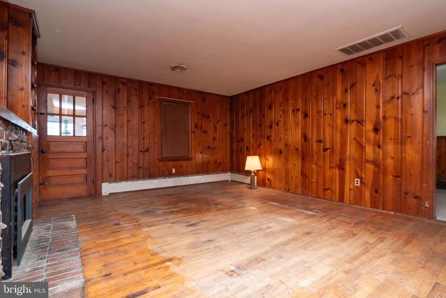 900 W LOCUST ST, Seaford, DE 19973