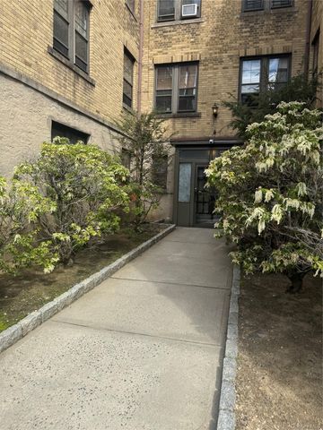 33 Douglas Avenue, Yonkers, NY 10703