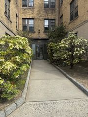 33 Douglas Avenue, Yonkers, NY 10703