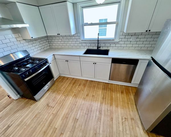 2016 S 10th Avenue, Maywood, IL 60153