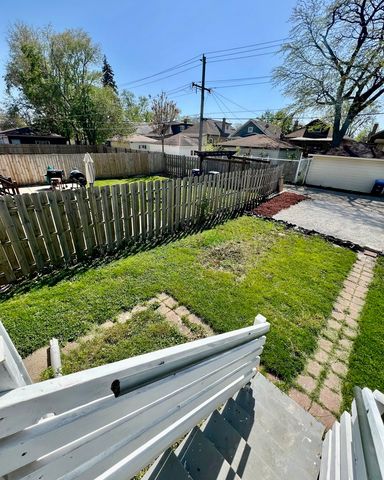 2016 S 10th Avenue, Maywood, IL 60153