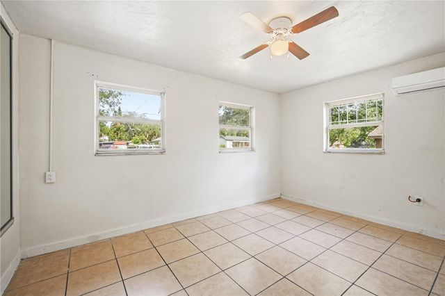 6209 N 43RD STREET, Tampa, FL 33610