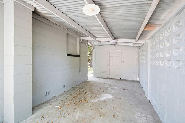 6209 N 43RD STREET, Tampa, FL 33610