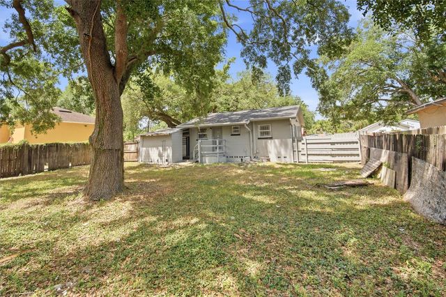 6209 N 43RD STREET, Tampa, FL 33610