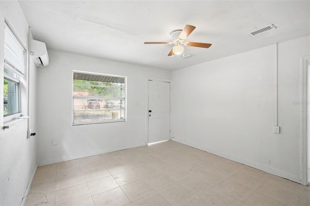 6209 N 43RD STREET, Tampa, FL 33610