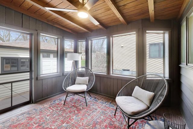 456 Lowell Avenue, Glen Ellyn, IL 60137