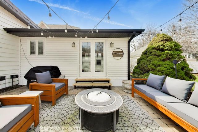 456 Lowell Avenue, Glen Ellyn, IL 60137