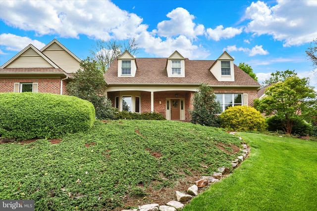 126 FOXFIRE LN, Lewisberry, PA 17339