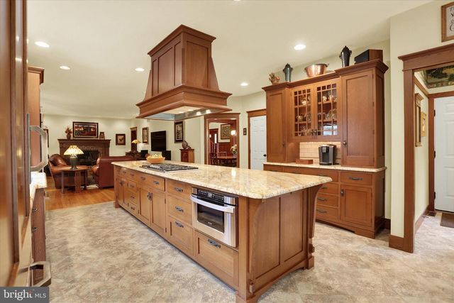 126 FOXFIRE LN, Lewisberry, PA 17339