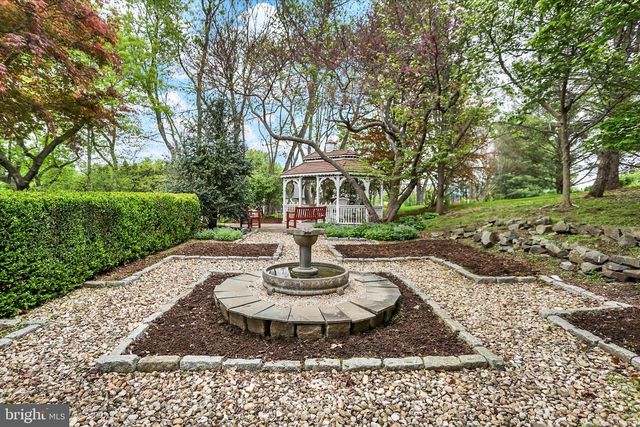 126 FOXFIRE LN, Lewisberry, PA 17339
