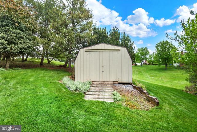 126 FOXFIRE LN, Lewisberry, PA 17339