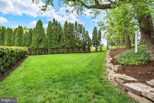 126 FOXFIRE LN, Lewisberry, PA 17339