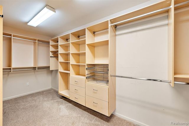 5699 Applegrove Drive, West Bloomfield, MI 48324