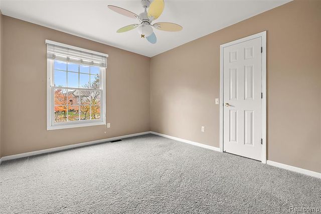 5699 Applegrove Drive, West Bloomfield, MI 48324