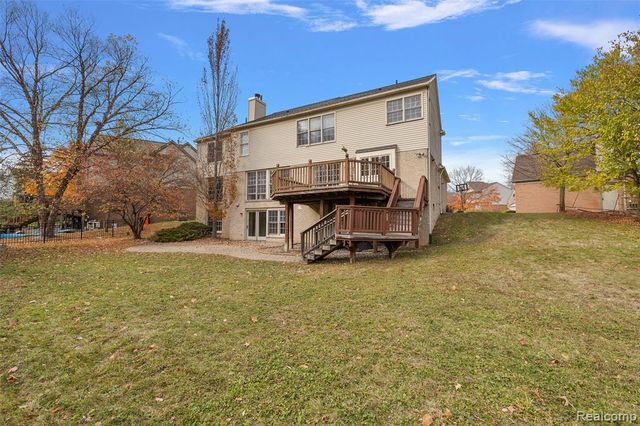 5699 Applegrove Drive, West Bloomfield, MI 48324