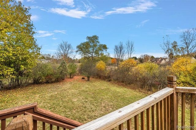 5699 Applegrove Drive, West Bloomfield, MI 48324