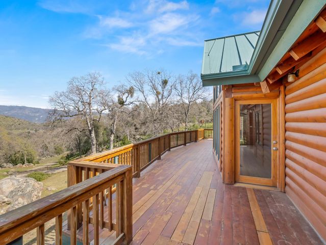 37678 Cardinal Lane, Yokuts Valley, CA 93675