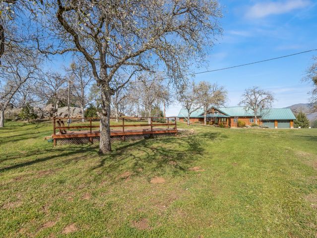 37678 Cardinal Lane, Yokuts Valley, CA 93675