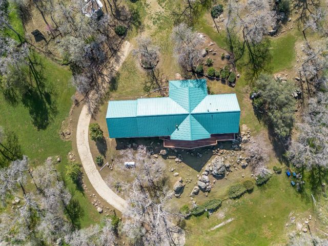 37678 Cardinal Lane, Yokuts Valley, CA 93675