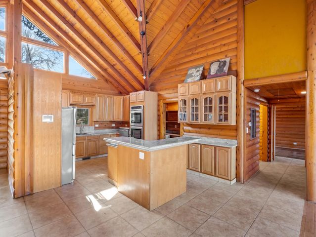 37678 Cardinal Lane, Yokuts Valley, CA 93675