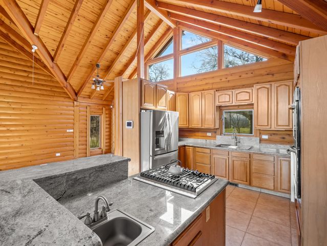 37678 Cardinal Lane, Yokuts Valley, CA 93675