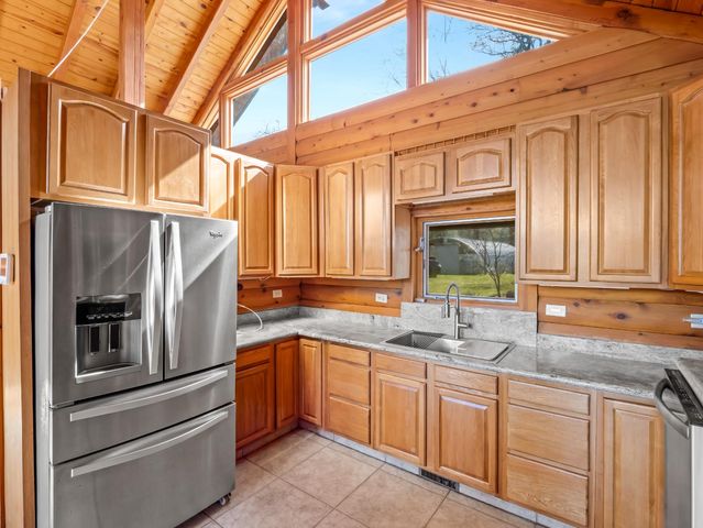 37678 Cardinal Lane, Yokuts Valley, CA 93675