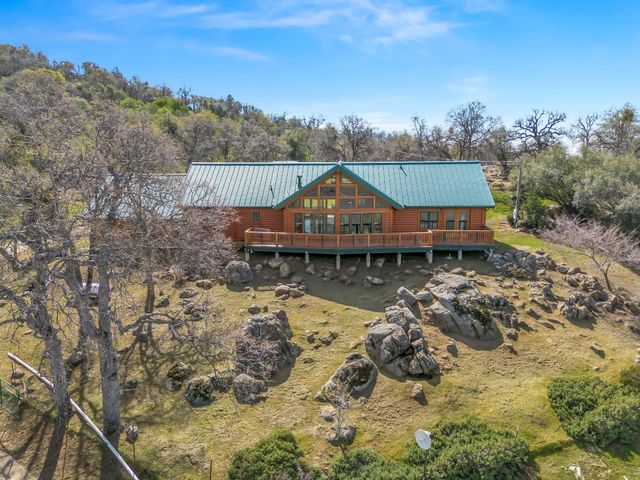 37678 Cardinal Lane, Yokuts Valley, CA 93675