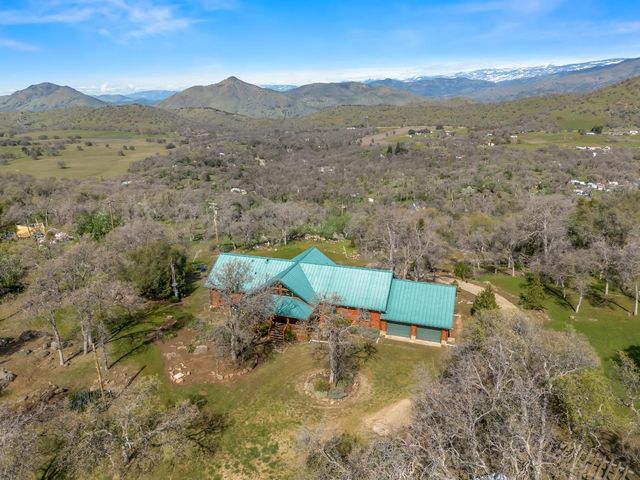 37678 Cardinal Lane, Yokuts Valley, CA 93675