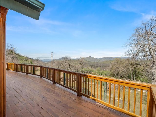 37678 Cardinal Lane, Yokuts Valley, CA 93675