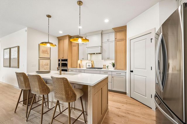 20214 Keystone Avenue, Lakeville, MN 55044