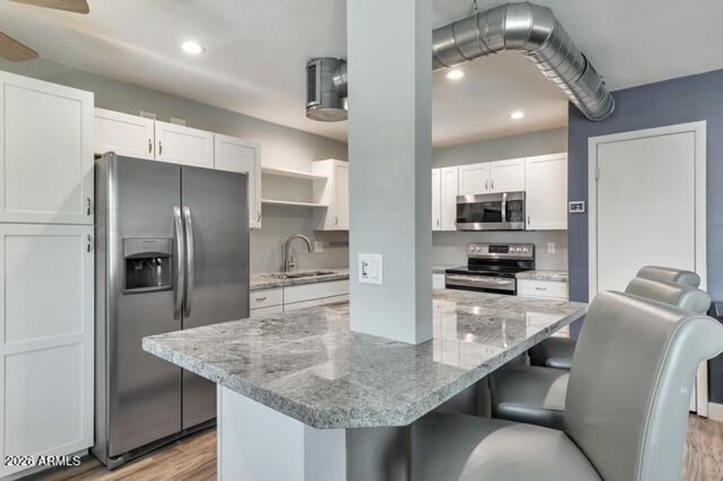 Image 10 of property listing at 4138 N 81ST Street, Scottsdale, AZ 85251