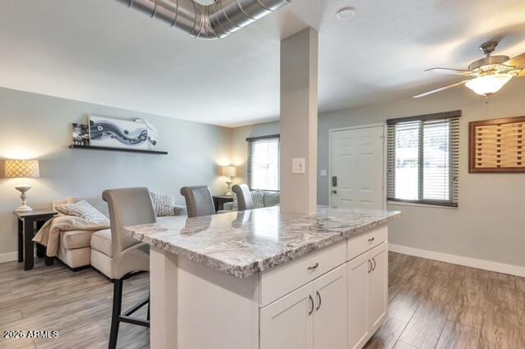 Image 11 of property listing at 4138 N 81ST Street, Scottsdale, AZ 85251