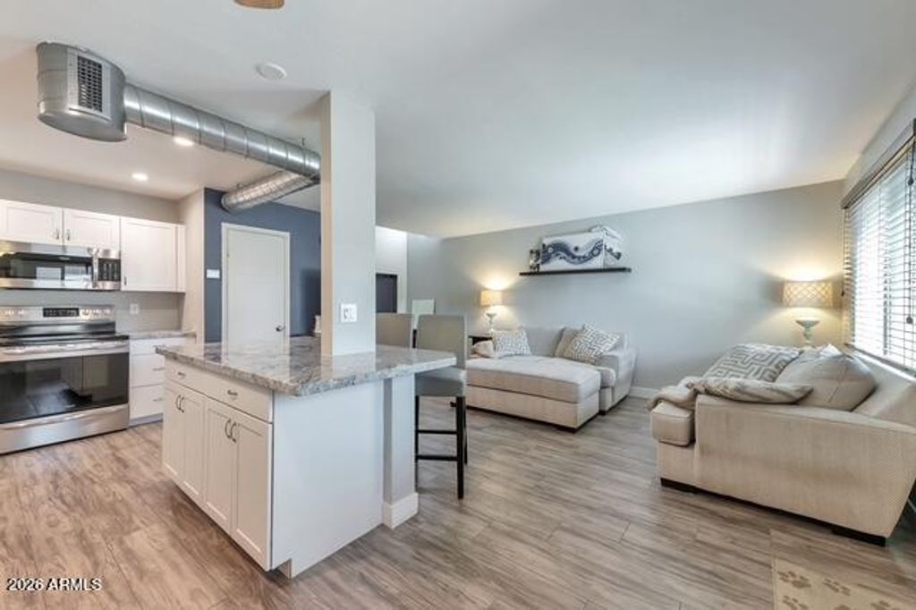 Image 2 of property listing at 4138 N 81ST Street, Scottsdale, AZ 85251
