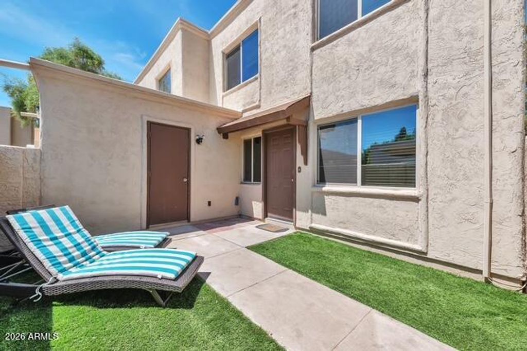 Image 6 of property listing at 4138 N 81ST Street, Scottsdale, AZ 85251