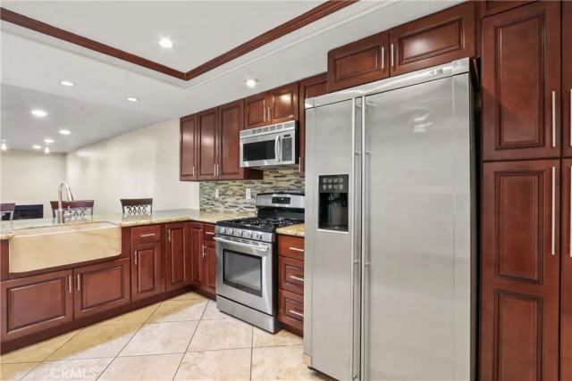 4835 E Anaheim 102, Long Beach, CA 90804