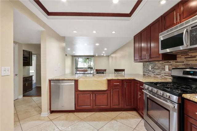 4835 E Anaheim 102, Long Beach, CA 90804