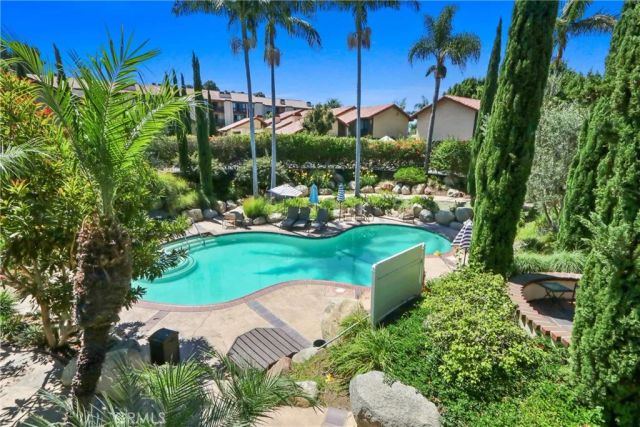 4835 E Anaheim 102, Long Beach, CA 90804