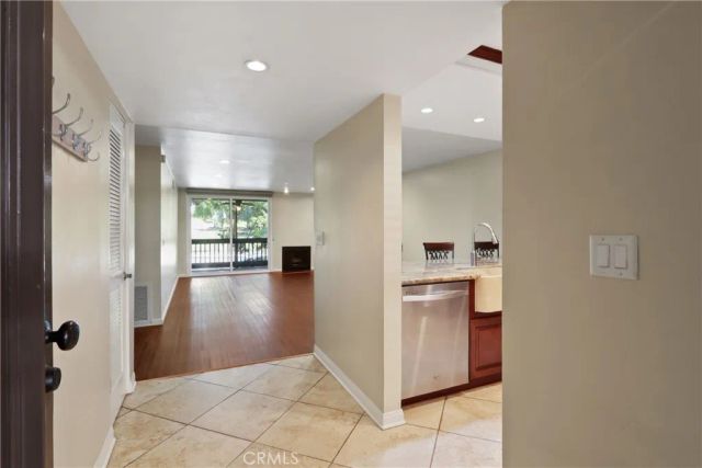 4835 E Anaheim 102, Long Beach, CA 90804