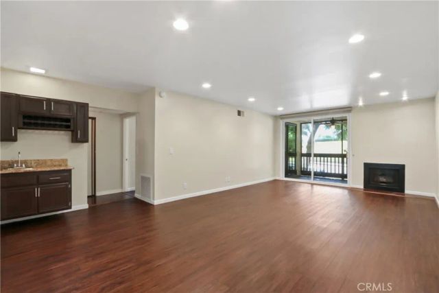 4835 E Anaheim 102, Long Beach, CA 90804