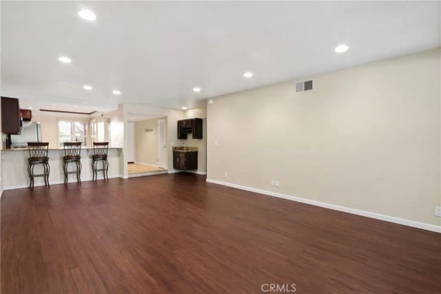 4835 E Anaheim 102, Long Beach, CA 90804